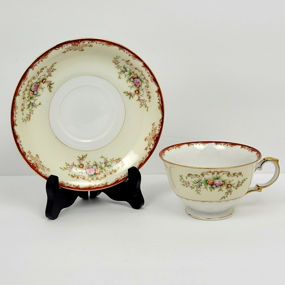 Vintage Meito China Hand Painted Japan Tea Cup & Saucer Floral Bouquet EUC - Picture 1 of 12